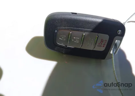 2013 Hyundai Sonata Hybrid из США, поврежденный, VIN KMHEC4A42DA088194